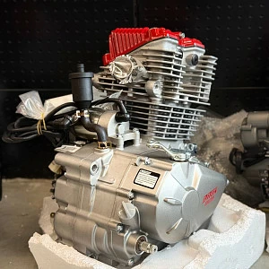 Двигатель в сборе ZS 175FMN (CB300RL) возд. охл., электростартер, кик стартер,  5 передач PITONMOTO
